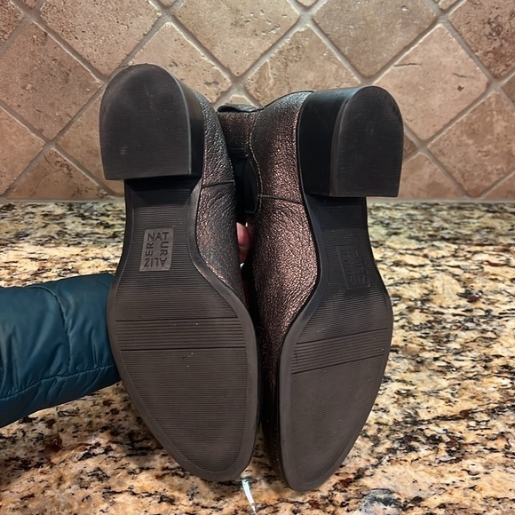Naturalizer Dallas Bronze Metallic Chelsea Boots Size 9.5 - Picture 12 of 12